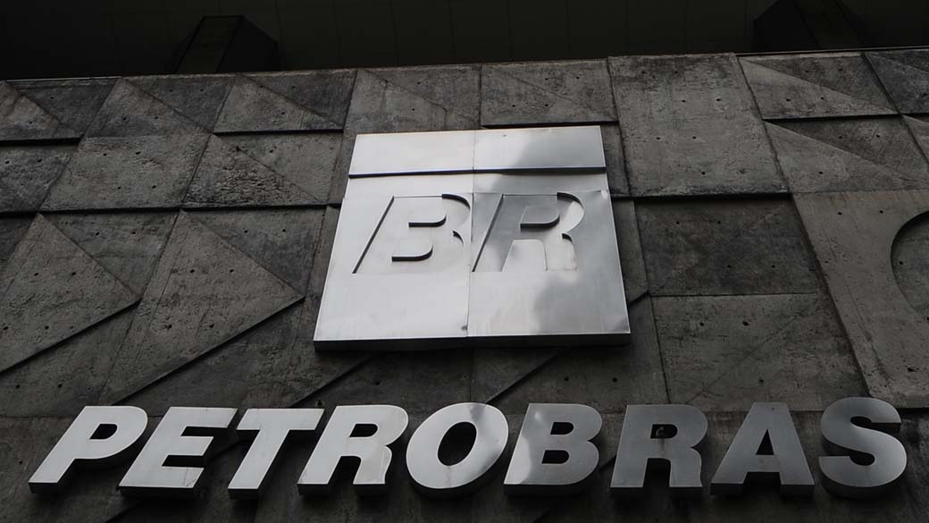 Em 2011, o empresário argentino adquiriu 345 postos de gasolina da Petrobras na Argentina,