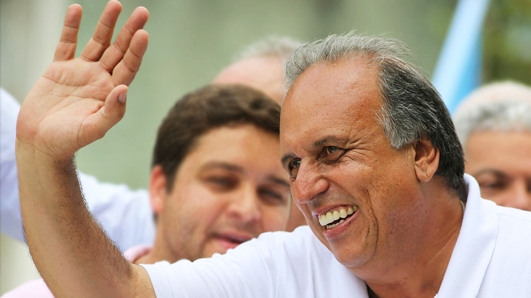 O candidato ao governo Luis Fernando Pezão (PMDB), é reeleito no Rio