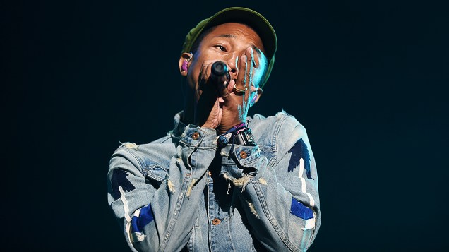 Apresentação do cantor Pharrell Williams, no segundo dia do Festival Lollapalooza 2015, no Autódromo de Interlagos, em São Paulo​