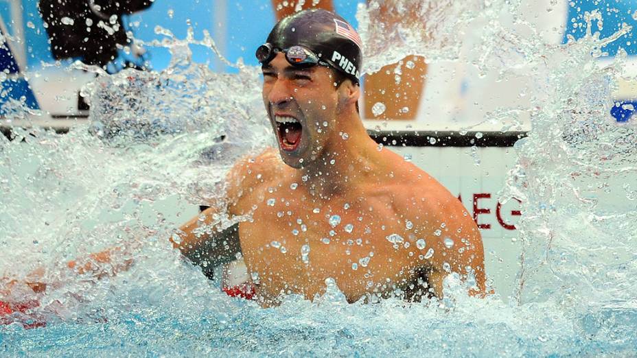 Michael Phelps foi ouro nos 100m borboleta em Pequim-2008