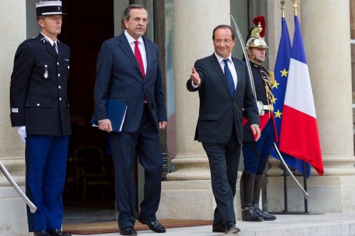 Hollande pede permanência da Grécia na zona do euro, mas quer que o país dê provas de credibilidade