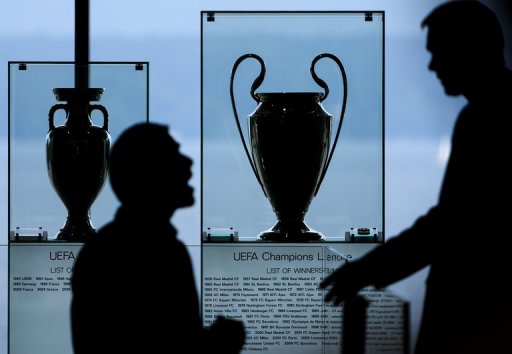 Troféus da Eurocopa e da Champions League
