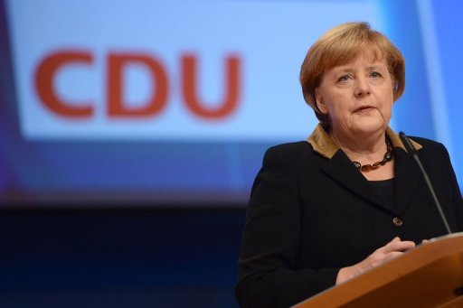 A chefe de governo alemã, Angela Merkel, discursa no congresso da CDU em Hanover