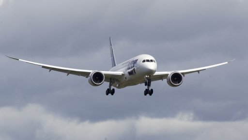 (Arquivo) Boeing 787 Dreamliner se prepara para pousar, em Everett, Washington
