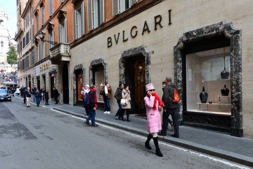 Movimento em frente a loja da marca de luxo italiana Bulgari em 14 de março de 2013