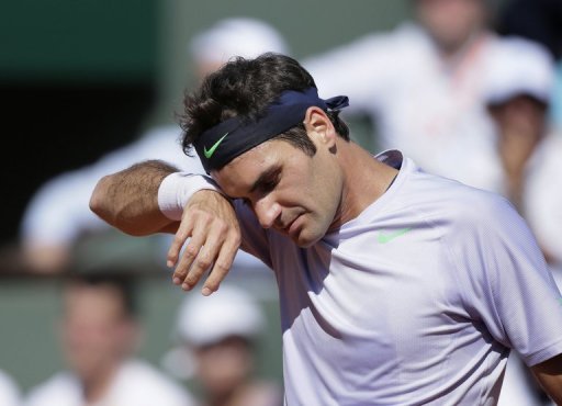 O suíço Roger Federer na derrota para Tsonga, em Roland Garros