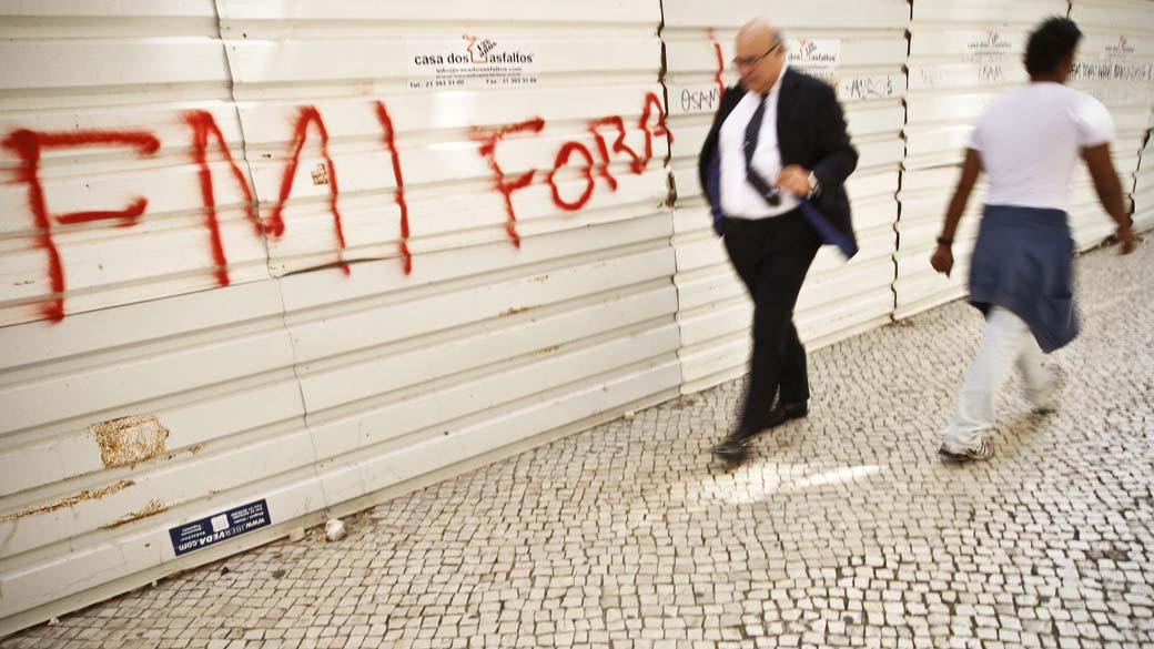 Pichação contra o FMI em Lisboa, Portugal