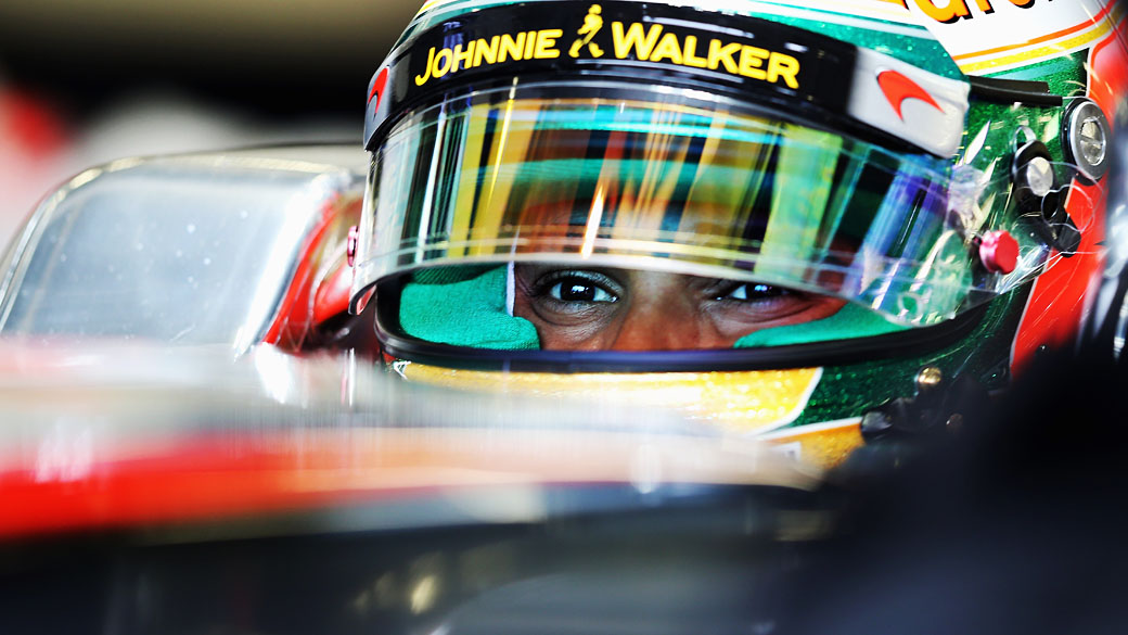 Piloto britânico Lewis Hamilton durante treinos livres para o GP de Silverstone