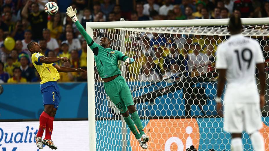 Lance no jogo entre Equador e França no Maracanã, no Rio