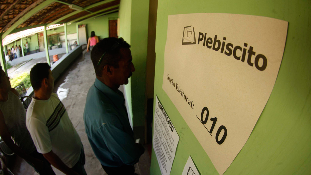 Paraenses votam em plebiscito que decide sobre a divisão do Estado – 11/12/2011
