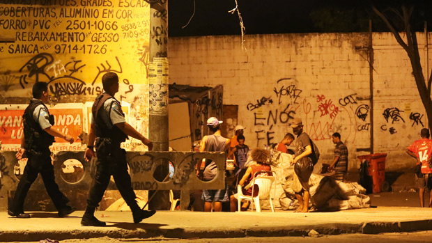 SEM AÇÃO - Policiamento de resultado: a cracolândia que ninguém incomoda