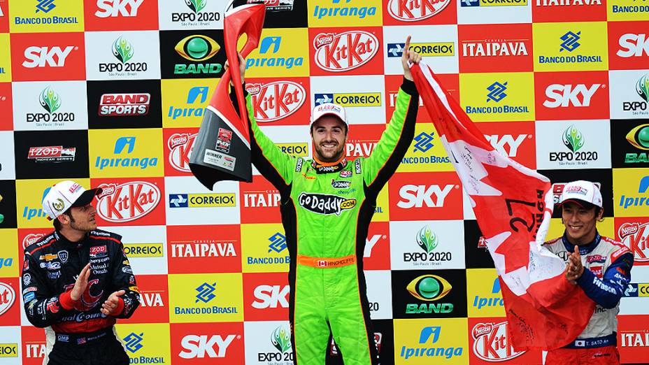 James Hinchcliffe no pódio da Indy 300 no Anhembi em São Paulo