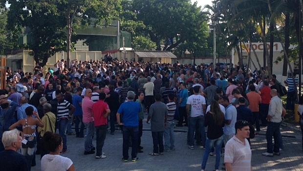 Policiais em greve bloquearam via na Zona Norte do Rio