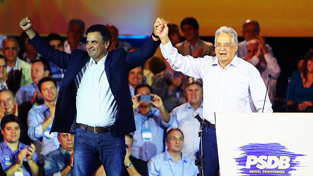 O candidato à presidência, Aécio Neves, e o ex-presidente FHC durante Convenção Nacional do PSDB, em São Paulo