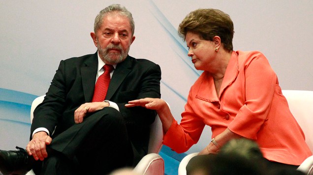 A presidente Dilma Rousseff e Lula durante o lançamento do site do ex-presidente - 12/08/2014