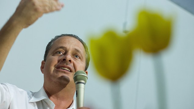Eduardo Campos, candidato do PSB à Presidência, durante um discurdo de inauguração do espaço político Coragem para Mudar o Brasil, em Limeira, interior de São Paulo