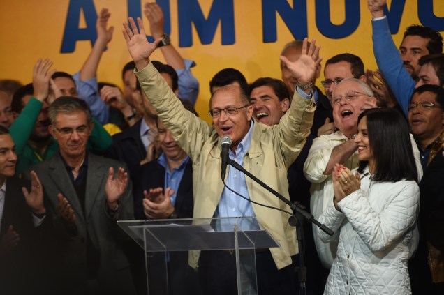 Geraldo Alckmin comemora vitória no primeiro turno