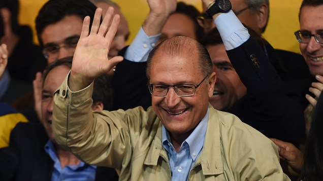 Geraldo Alckmin comemora vitória no primeiro turno