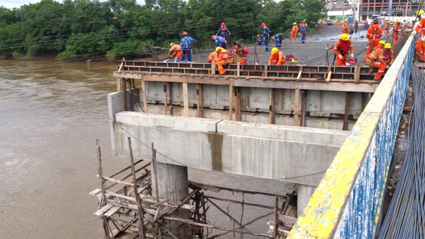 Ponte Julio Muller: mais um trecho em obras do VLT de Cuiabá (MT)
