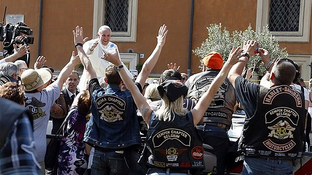 Motoqueiros foram ao Vaticano para receber a bênção papal
