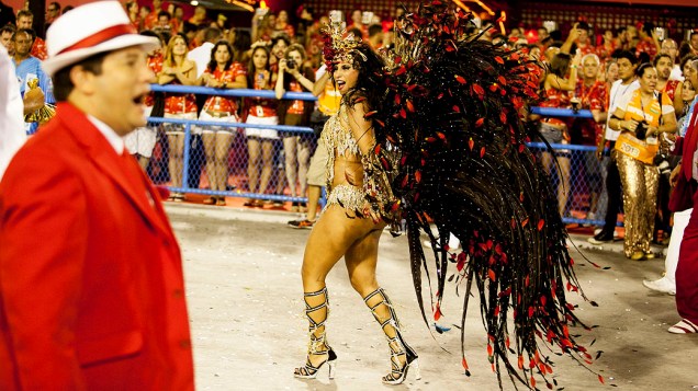 Destaque da escola de samba Portela, no primeiro dia de desfile na Marquês de Sapucaí