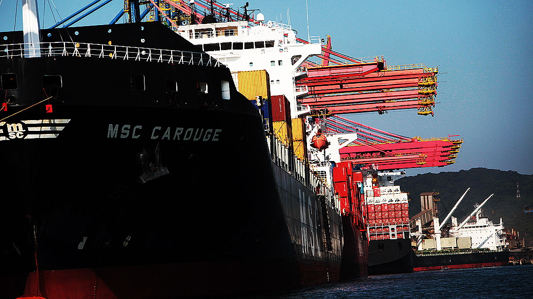 Porto de Sanros (foto) tem 26 terminais passíveis de serem licitados nos próximos cinco anos