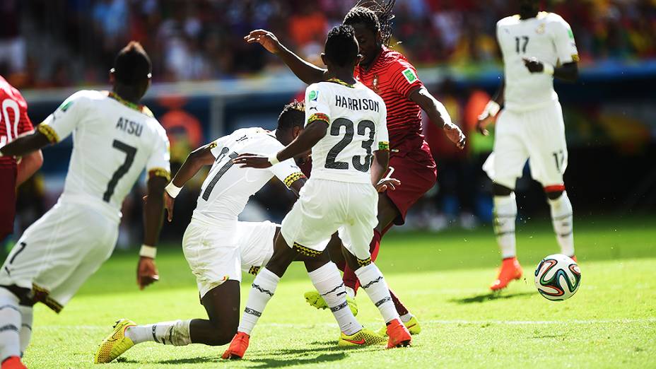 Lance no jogo entre Portugal e Gana no Mané Garrincha, em Brasília