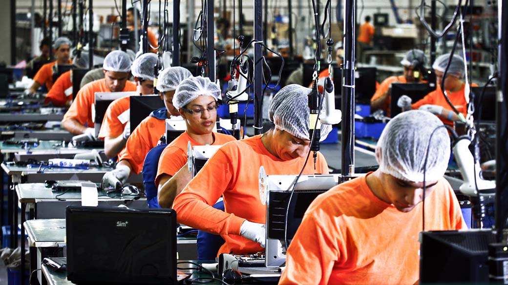 No acumulado do ano, os salários dos trabalhadores da indústria aumentaram 1,7%