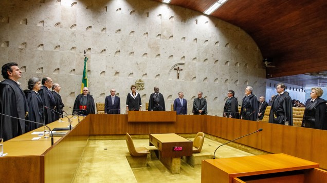 Ministros acompanham cerimônia de posse de Joaquim Barbosa
