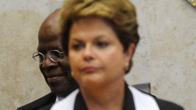 A presidente Dilma Rousseff ficou ao lado de Barbosa no plenário