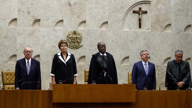 O presidente do Senado, José Sarney; Dilma; Barbosa e o presidente  da Câmara, Marco Maia, na cerimônia