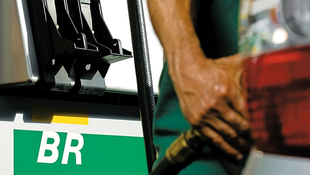 Mudança na porcentagem de etanol na gasolina deve ocorrer em 2013