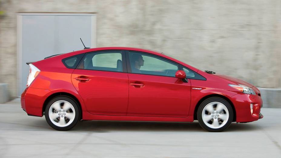 O vermelho do Toyota Prius é o terceiro colocado na na Europa, com 7% das preferências