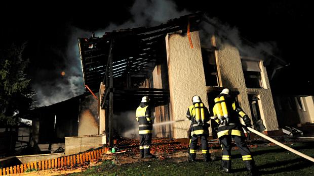 Prejuízo após incêndio na casa foi de quase 4 milhões de reais