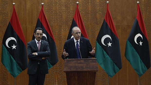 Primeiro-ministro líbio Abderrahim al Kib anuncia novo governo