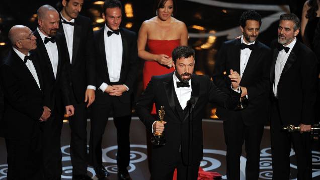 Argo, de Ben Affleck, leva o Oscar de Melhor Filme durante a cerimônia de entrega dos Oscar, no Teatro Dolby, em Los Angeles