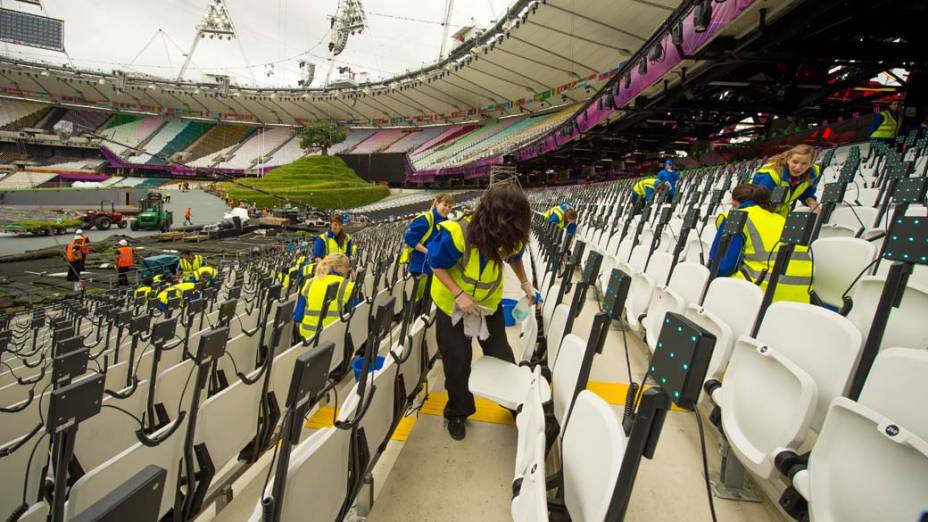 Preparativos para a cerimônia de abertura de Londres 2012, nesta quarta-feira, no Estádio Olímpico