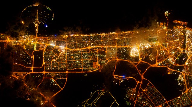 A cidade de Dubai, a maior área metropolitana dentro dos Emirados Árabes Unidos