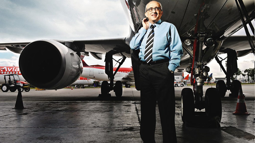 German Efromovich, presidente da Avianca, no Aeroporto Internacional de Guarulhos. Companhia foi a que mais cresceu em marketing share em setembro.