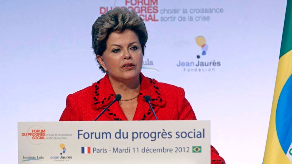A presidente Dilma Rousseff no " Fórum pelo progresso social: o crescimento como saída da crise", em Paris