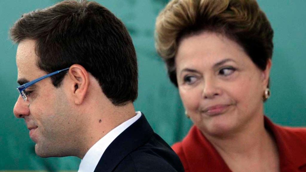 A presidente Dilma na posse do ministro do Trabalho Brizola Neto, em Brasília