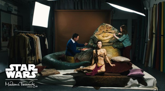 Princesa Leia com o famoso biquíni na cena em que é escrava de Jabba the Hutt, no museu Madame Tussauds