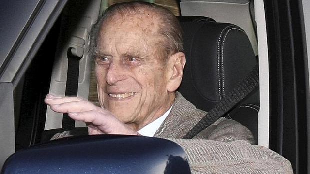 Nascido em 1921, o duque de Edimburgo é o marido mais longevo na história da monarquia britânica