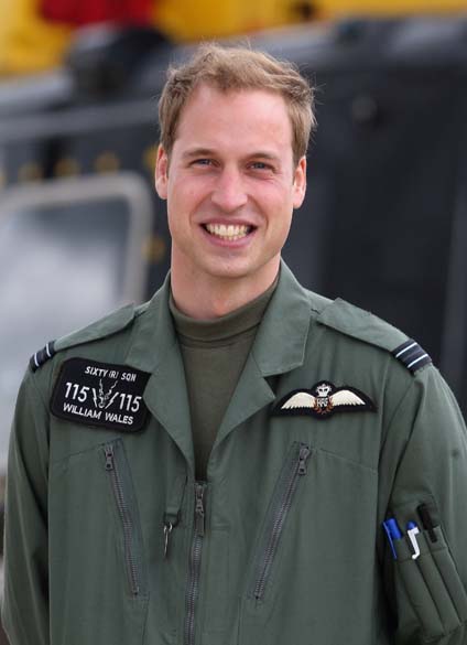 Durante treinamento em helicóptero militar da RAF em Shawbury, Inglaterra, em junho de 2009