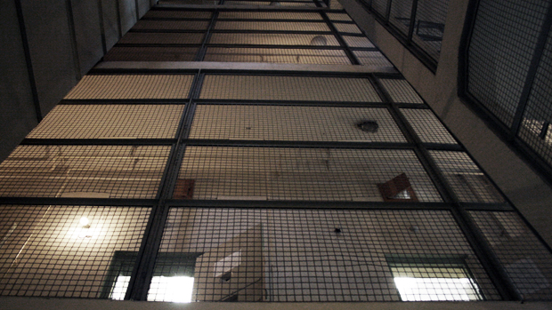 Interior da prisão do Stasi em Dresden, capital da Saxonia, na Alemanha