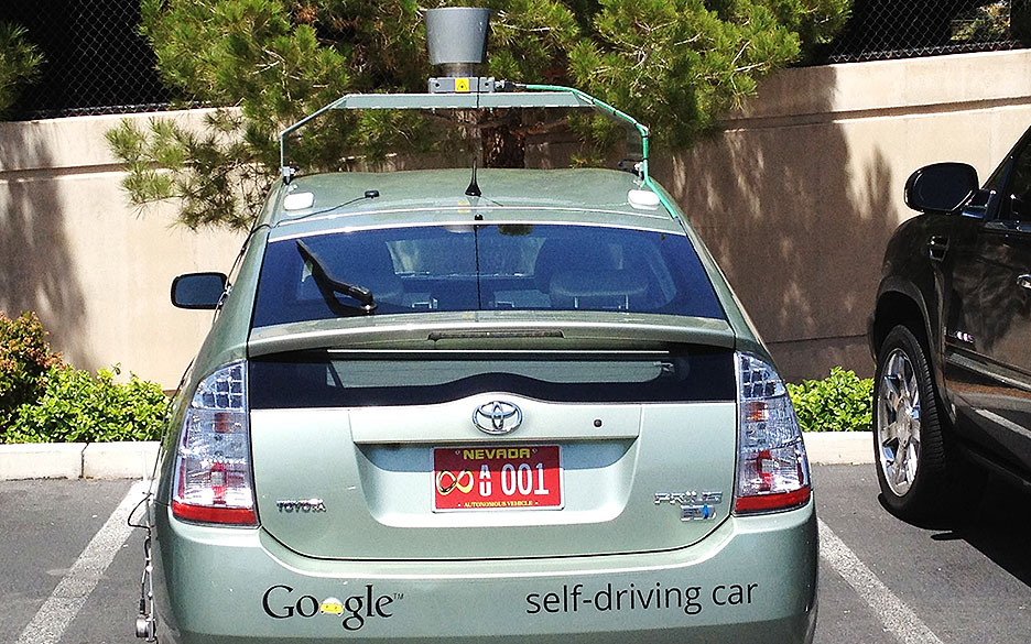 Toyota Prius com sistema do Google capaz de andar sem motorista