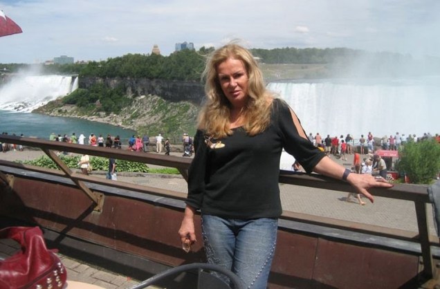 Vera Lucia Santanna Gomes em viagem ao Canadá, onde foi visitar amigos em 2008.
