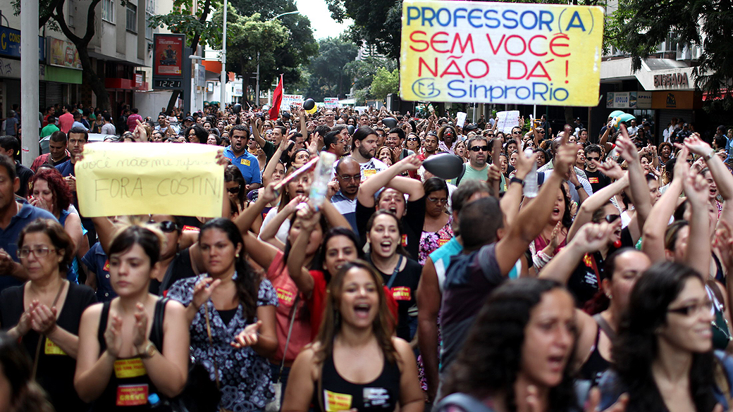 Greve geral: Professores fazem protesto na Zona Sul do Rio