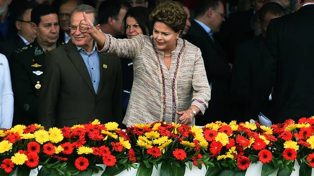 Presidente e candidata à reeleição Dilma Rousseff é recebida com protestos na abertura da Expointer em Esteio (RS) - 05/09/2014