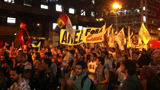 Protesto no Rio: manifestantes caminharam pacificamente pelo Centro nesta quinta (27/6)